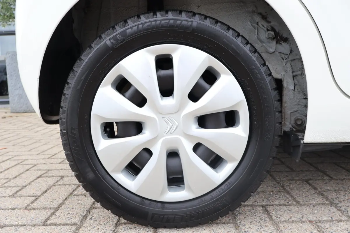 1.0 VTi Feel 1e Eigenaar | NL-Auto | Volledig Onderh | BTW | Airco | Bluetooth | Cruise | Radio | Hill-Hold | LED | Stuur Bekrachtiging