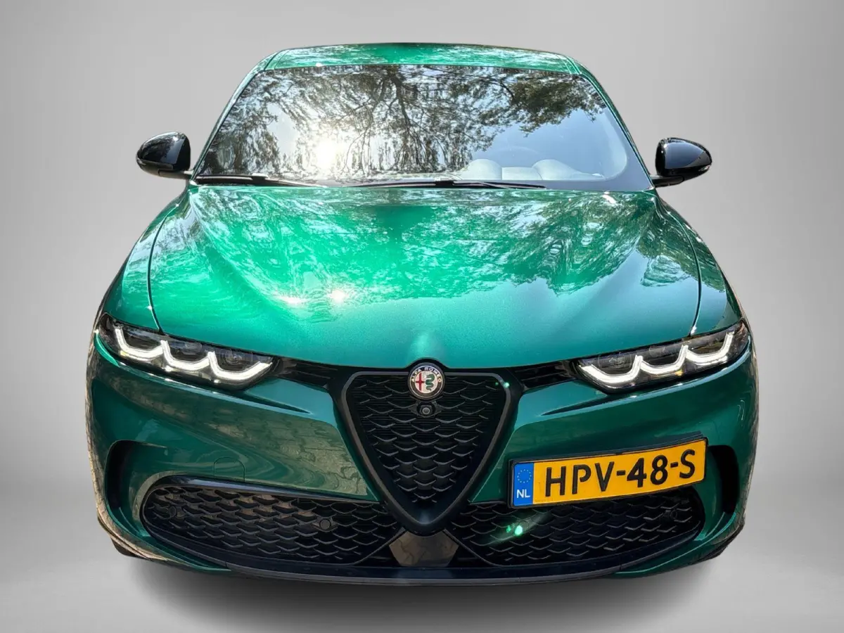 1.5T Hybrid Veloce 160pk | Lederen Bekleding | Navigatie | Camera 360 | parkeersensoren voor + achter | Stoel + Sturverwarming |  LMV 19" |