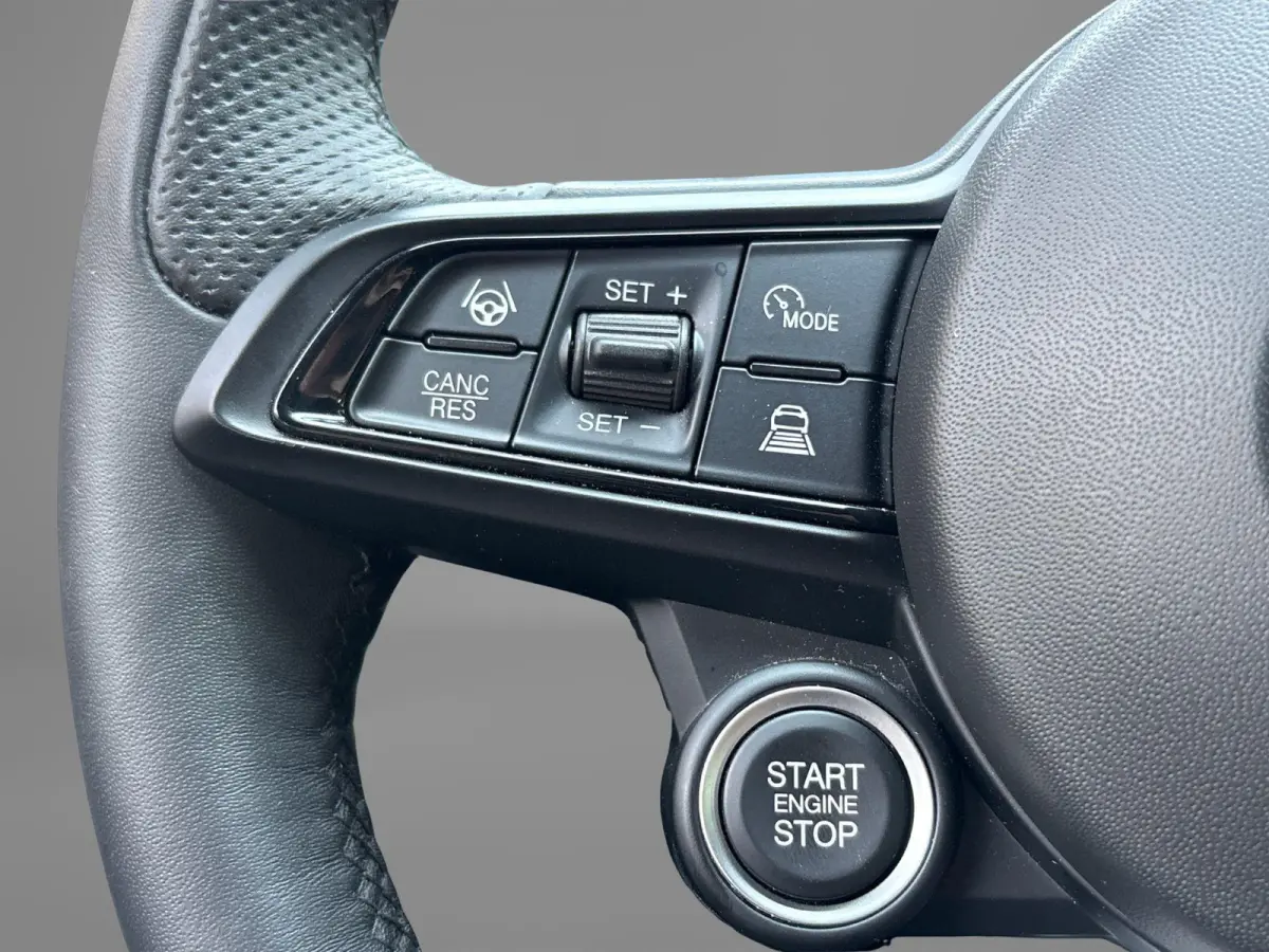1.5T Hybrid Veloce 160pk | Lederen Bekleding | Navigatie | Camera 360 | parkeersensoren voor + achter | Stoel + Sturverwarming |  LMV 19" |