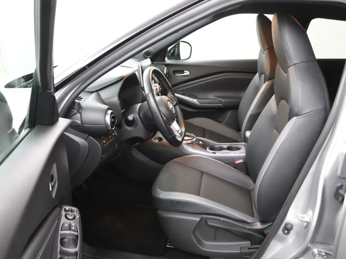1.6 Hybrid N-Design | Stoel-, Stuur- & Voorruitverw. | | Parkeercamera | Navigatie |