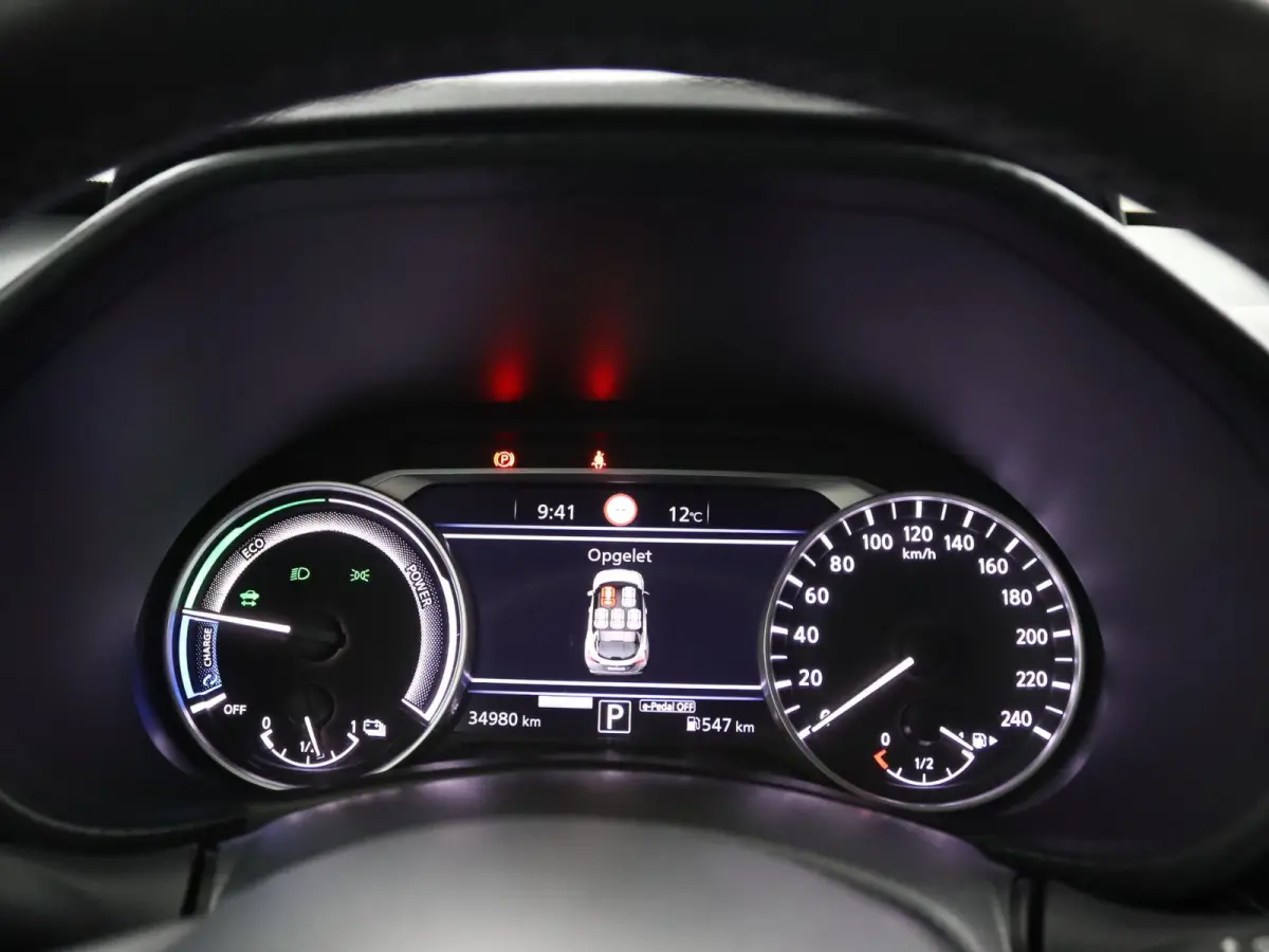 1.6 Hybrid N-Design | Stoel-, Stuur- & Voorruitverw. | | Parkeercamera | Navigatie |