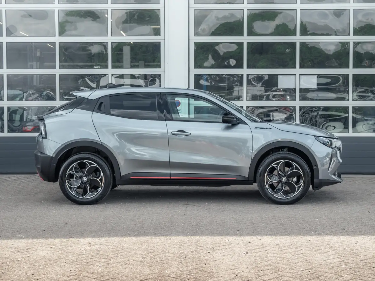 Elettrica Speciale 54 kWh | Techno Pack | Warmtepomp | Verwarmbare Voorruit | Arese Silver