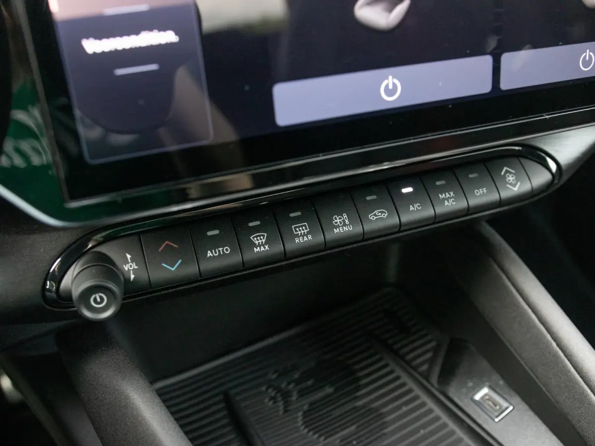 Elettrica Speciale 54 kWh | Techno Pack | Warmtepomp | Verwarmbare Voorruit | Arese Silver