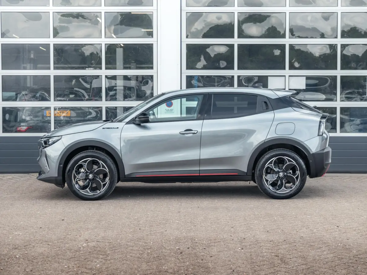 Elettrica Speciale 54 kWh | Techno Pack | Warmtepomp | Verwarmbare Voorruit | Arese Silver