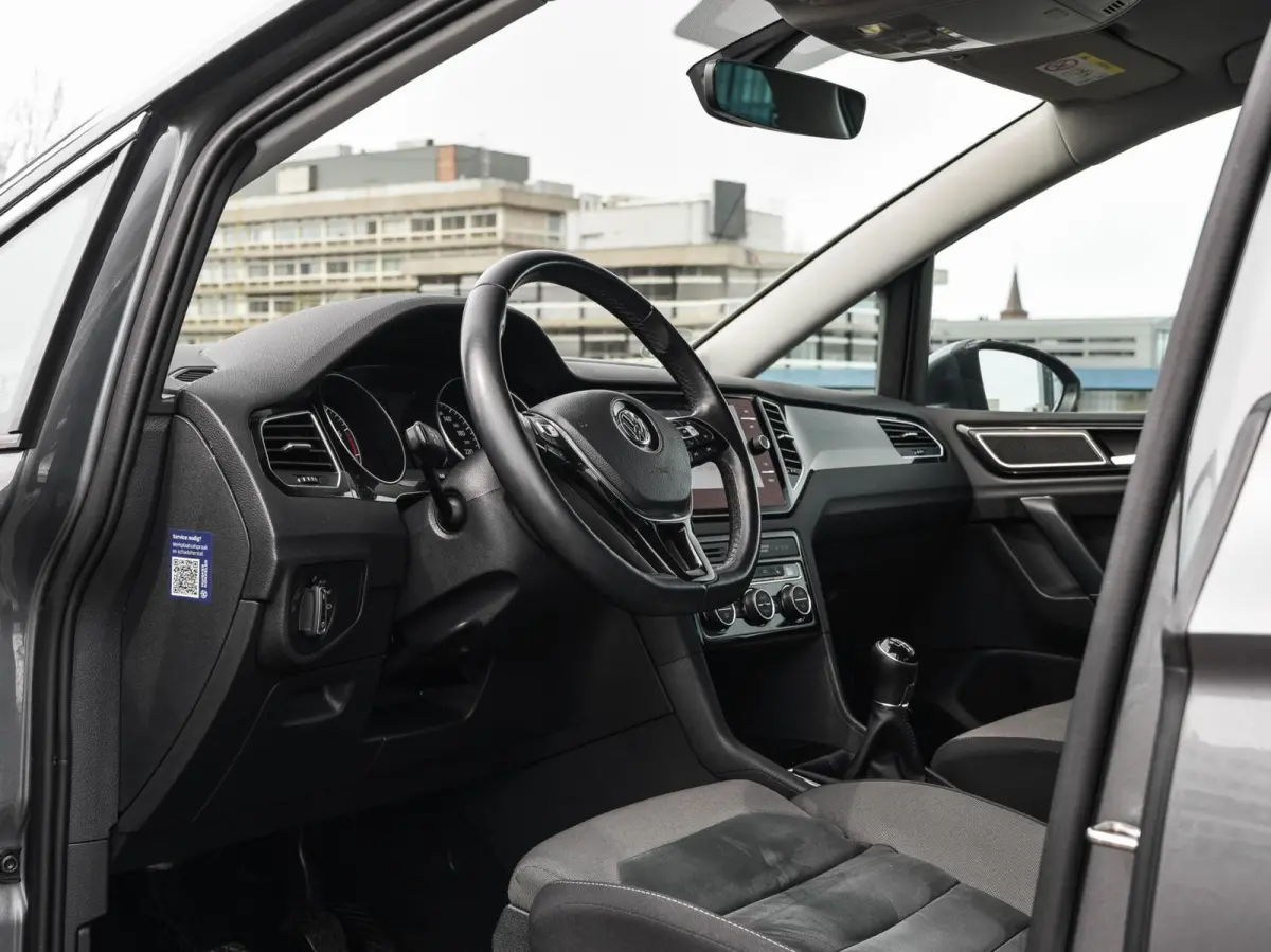 1.5 TSI 150 PK ACT Highline Edition | LED | ACC | Trekhaak | Apple Carplay Android Auto | Navigatie | Stoelverwarming | Massage | 17"