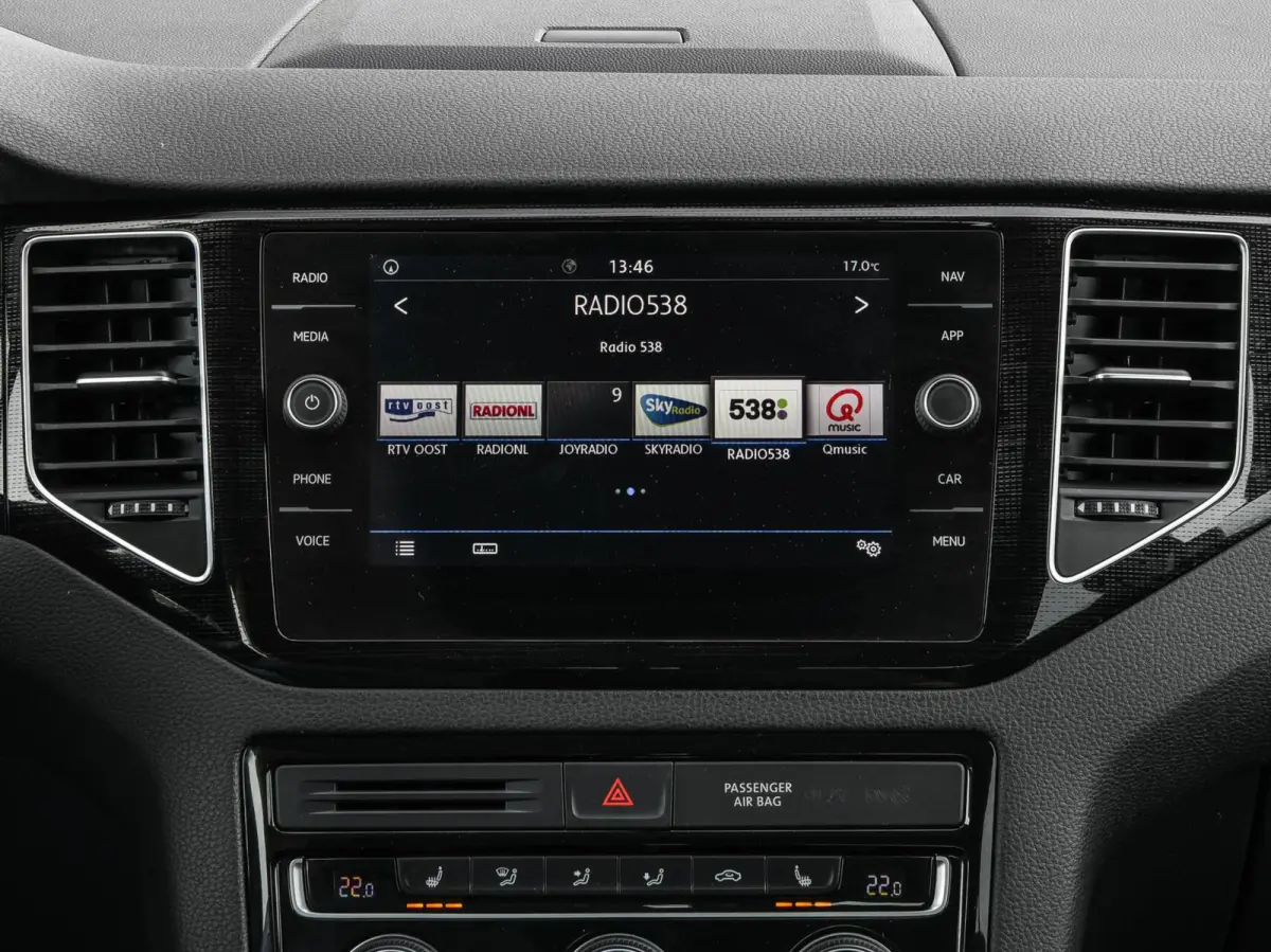 1.5 TSI 150 PK ACT Highline Edition | LED | ACC | Trekhaak | Apple Carplay Android Auto | Navigatie | Stoelverwarming | Massage | 17"