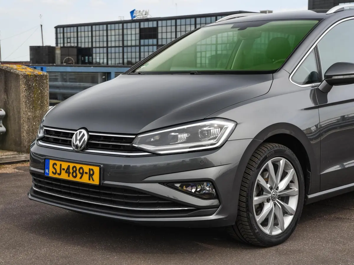 1.5 TSI 150 PK ACT Highline Edition | LED | ACC | Trekhaak | Apple Carplay Android Auto | Navigatie | Stoelverwarming | Massage | 17"