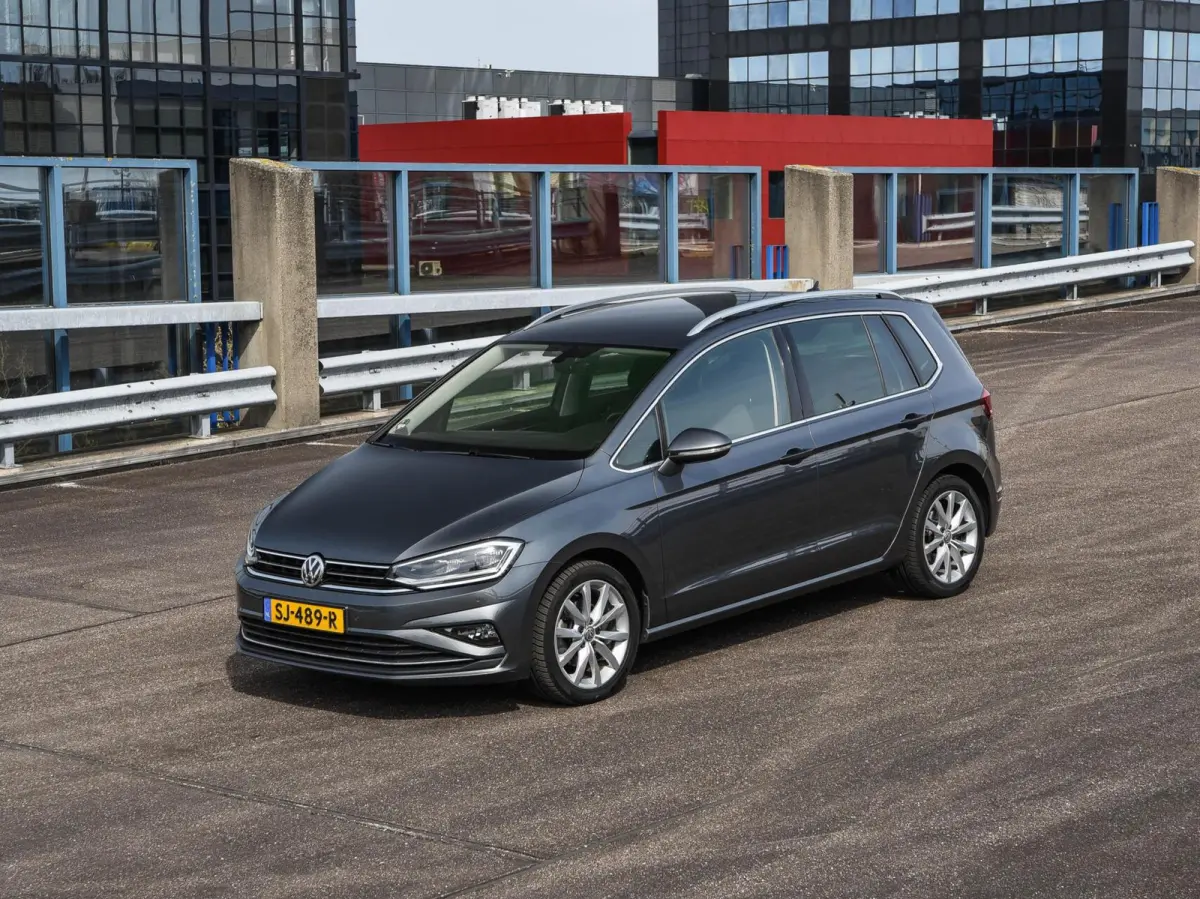 1.5 TSI 150 PK ACT Highline Edition | LED | ACC | Trekhaak | Apple Carplay Android Auto | Navigatie | Stoelverwarming | Massage | 17"