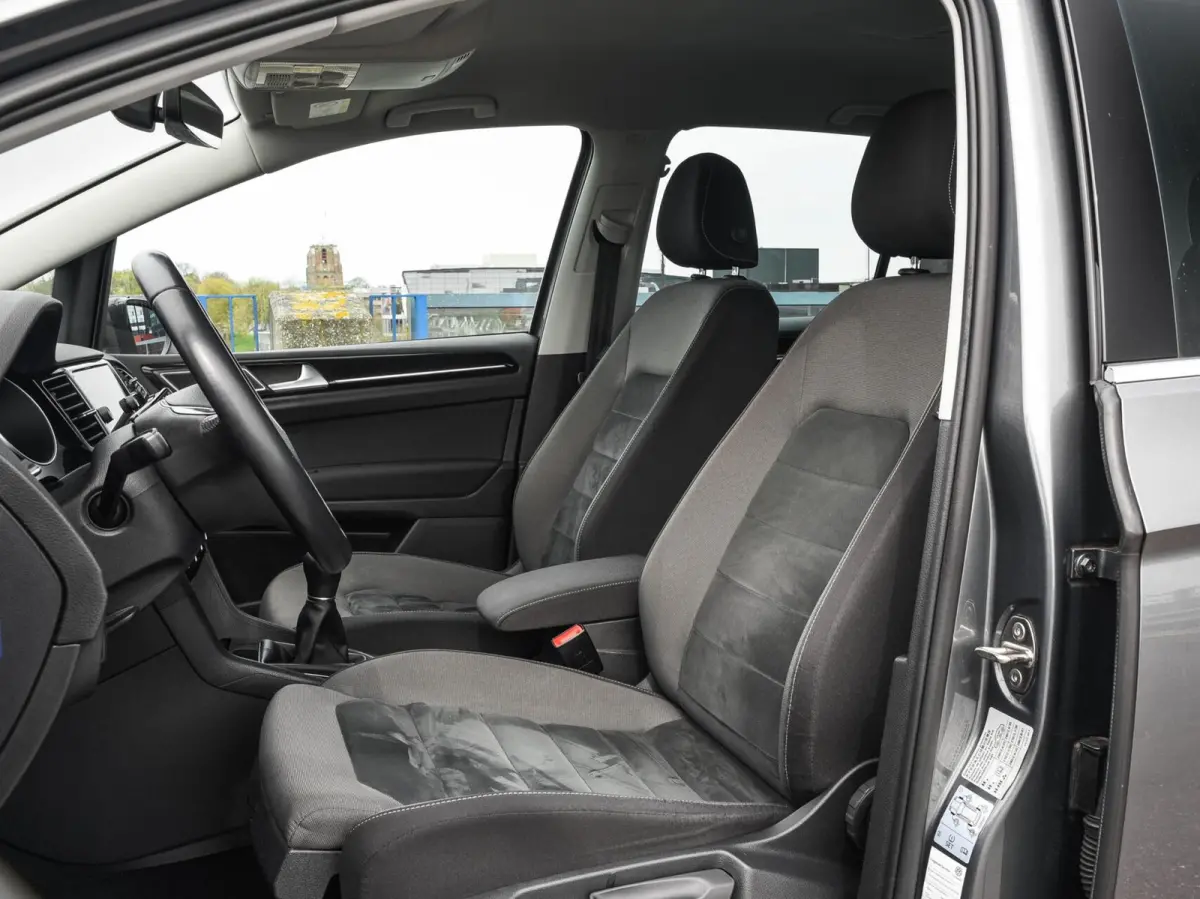 1.5 TSI 150 PK ACT Highline Edition | LED | ACC | Trekhaak | Apple Carplay Android Auto | Navigatie | Stoelverwarming | Massage | 17"