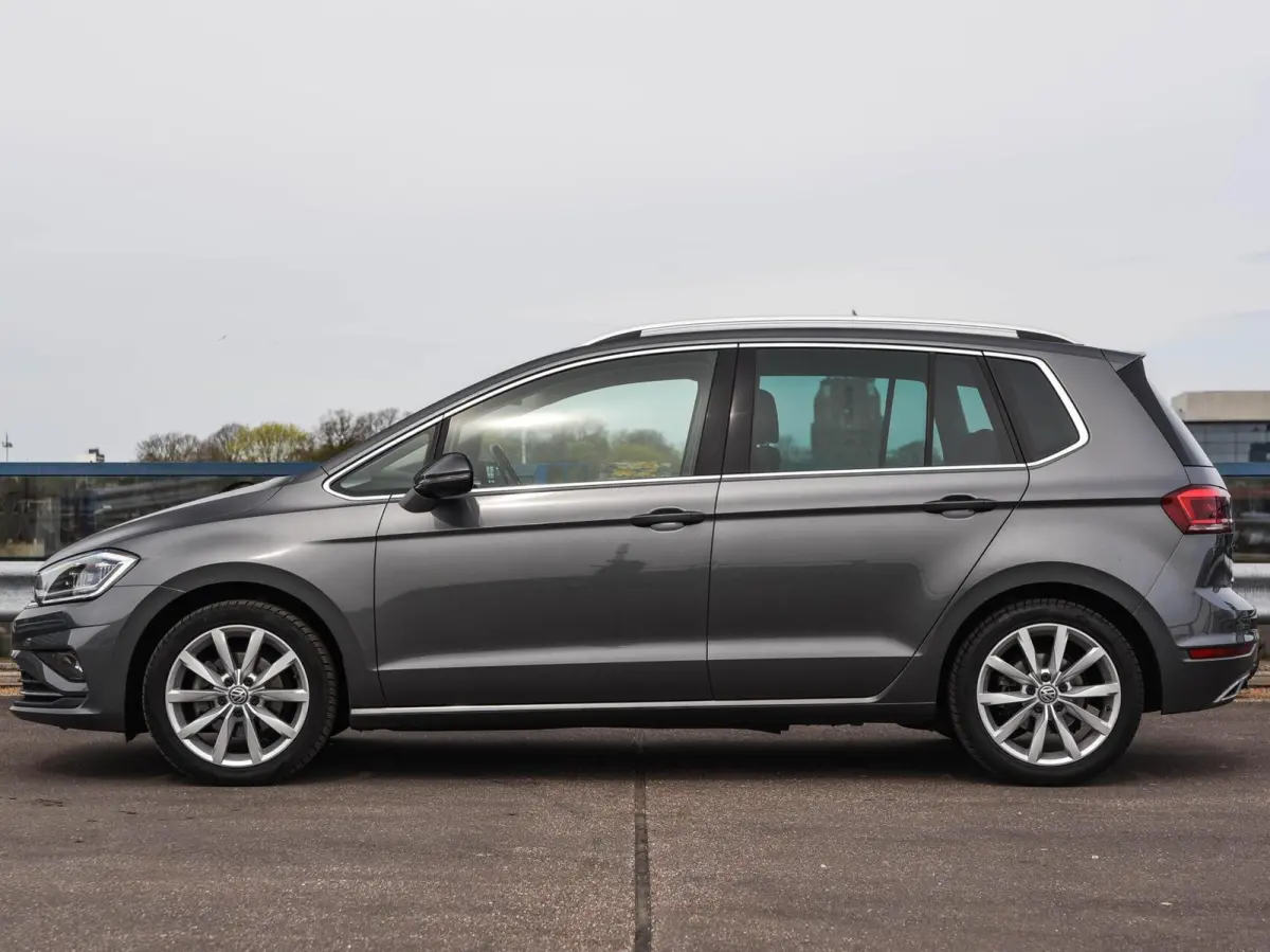 1.5 TSI 150 PK ACT Highline Edition | LED | ACC | Trekhaak | Apple Carplay Android Auto | Navigatie | Stoelverwarming | Massage | 17"