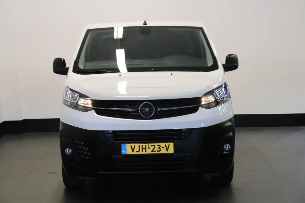 1.5 CDTI L2 EURO 6 - Airco - Cruise - Trekhaak - € 13.900,- Excl.
