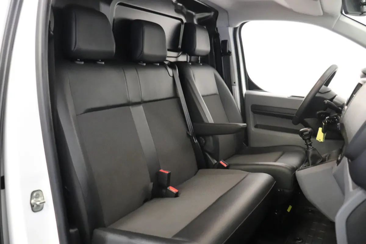 1.5 CDTI L2 EURO 6 - Airco - Cruise - Trekhaak - € 13.900,- Excl.