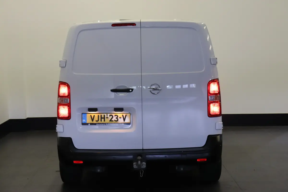 1.5 CDTI L2 EURO 6 - Airco - Cruise - Trekhaak - € 13.900,- Excl.
