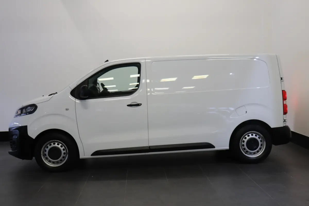 1.5 CDTI L2 EURO 6 - Airco - Cruise - Trekhaak - € 13.900,- Excl.