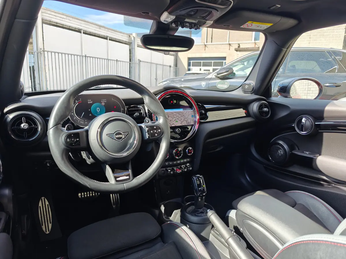 2.0 Cooper S Rockingham GT Edition Unieke uitvoering | Panoramadak | Navigatie | Harman/Kardon | Cruise Control | Climate Control | Achterbank in delen neerklapbaar | Afwijkende dakkleur | A
