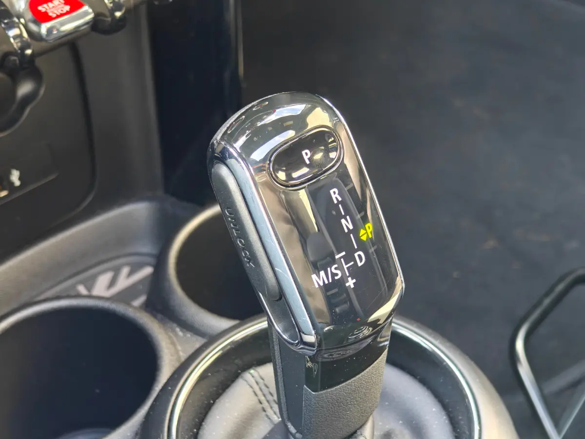 2.0 Cooper S Rockingham GT Edition Unieke uitvoering | Panoramadak | Navigatie | Harman/Kardon | Cruise Control | Climate Control | Achterbank in delen neerklapbaar | Afwijkende dakkleur | A