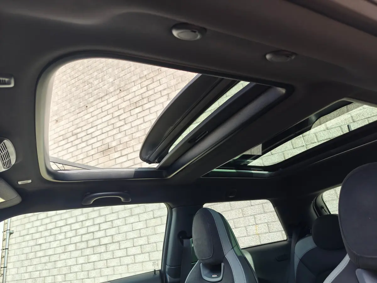2.0 Cooper S Rockingham GT Edition Unieke uitvoering | Panoramadak | Navigatie | Harman/Kardon | Cruise Control | Climate Control | Achterbank in delen neerklapbaar | Afwijkende dakkleur | A