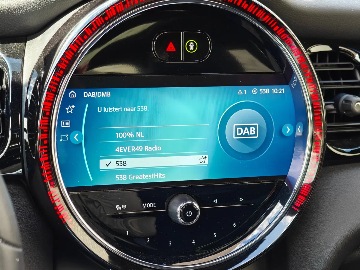 2.0 Cooper S Rockingham GT Edition Unieke uitvoering | Panoramadak | Navigatie | Harman/Kardon | Cruise Control | Climate Control | Achterbank in delen neerklapbaar | Afwijkende dakkleur | A