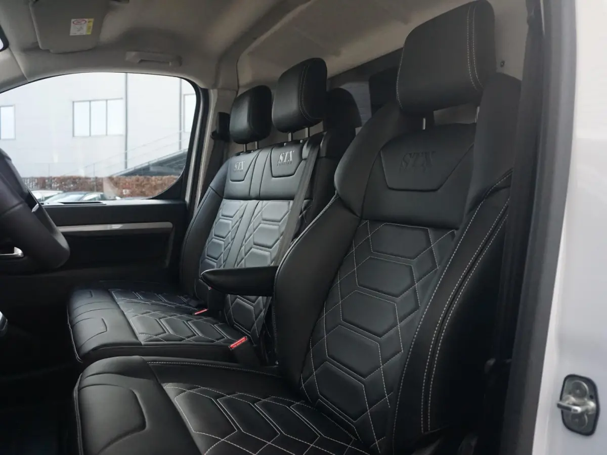 Electric L3 75 kWh | STX Sport | Lederen bekleding | Spoilerpakket | 18 inch Lichtmetalen velgen | Comfort stoelen | Mooiste bus van NL (!)