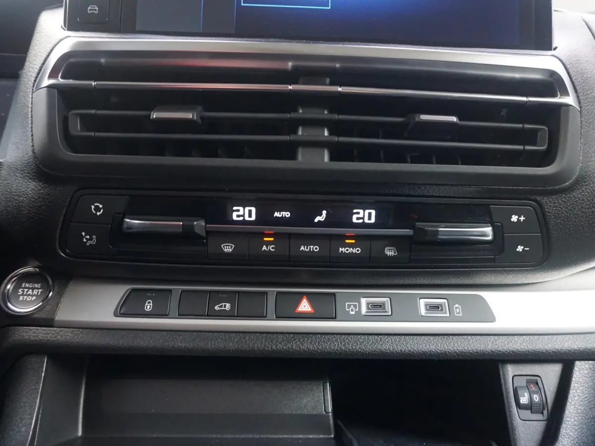 Electric L3 75 kWh | STX Sport | Lederen bekleding | Spoilerpakket | 18 inch Lichtmetalen velgen | Comfort stoelen | Mooiste bus van NL (!)
