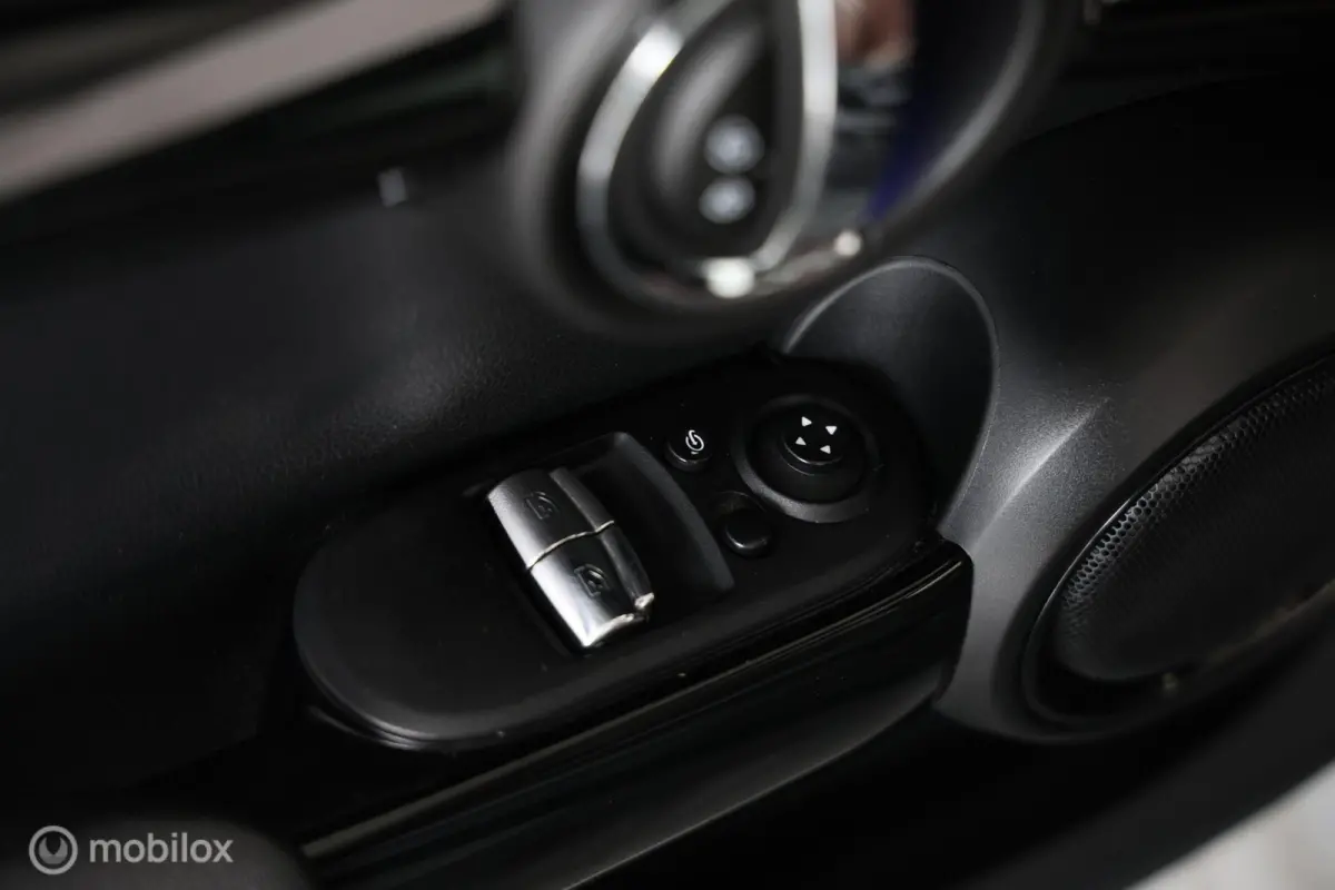 S 2.0 60 Years Edition - Pano - Stoelverwarming - Carplay