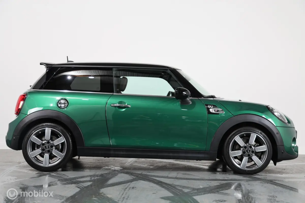 S 2.0 60 Years Edition - Pano - Stoelverwarming - Carplay