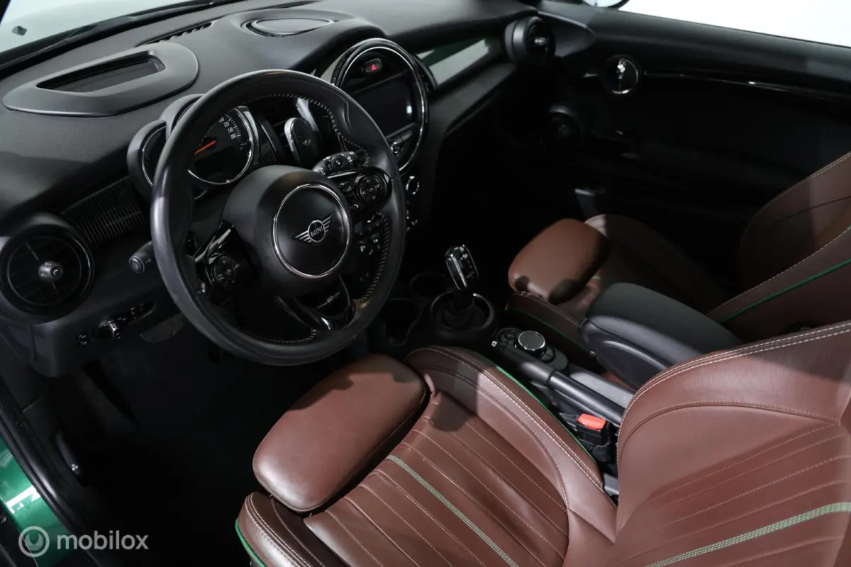 S 2.0 60 Years Edition - Pano - Stoelverwarming - Carplay