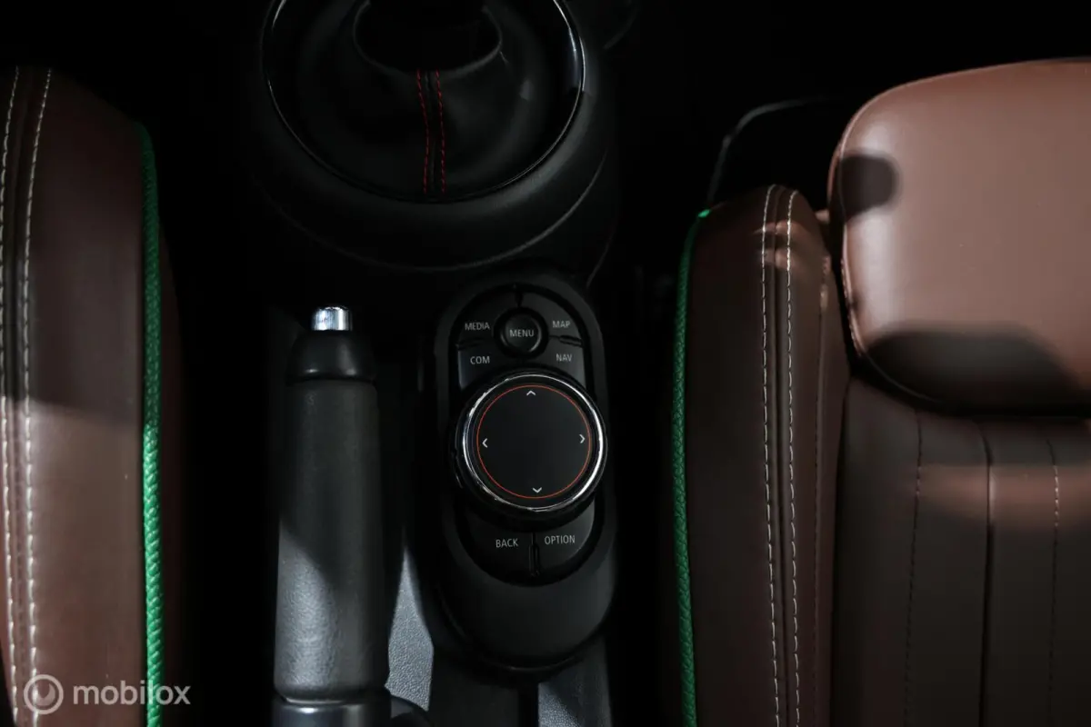 S 2.0 60 Years Edition - Pano - Stoelverwarming - Carplay