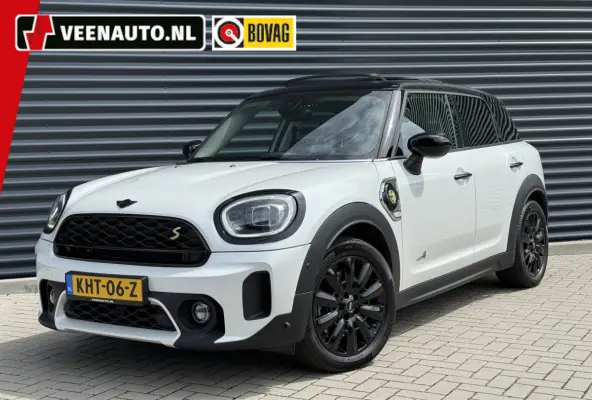 2.0 Cooper SE ALL4 Pano/H&K/Camera/Apple