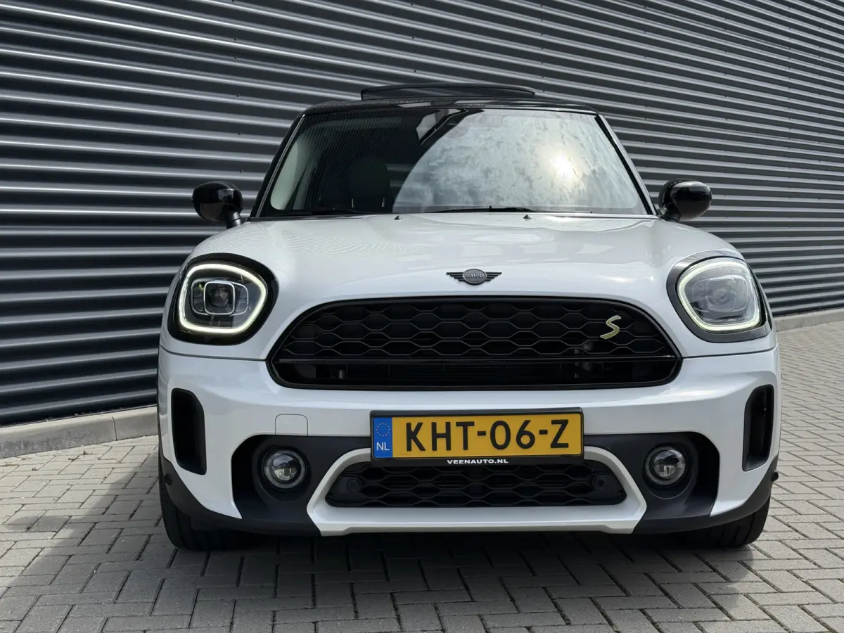 2.0 Cooper SE ALL4 Pano/H&K/Camera/Apple
