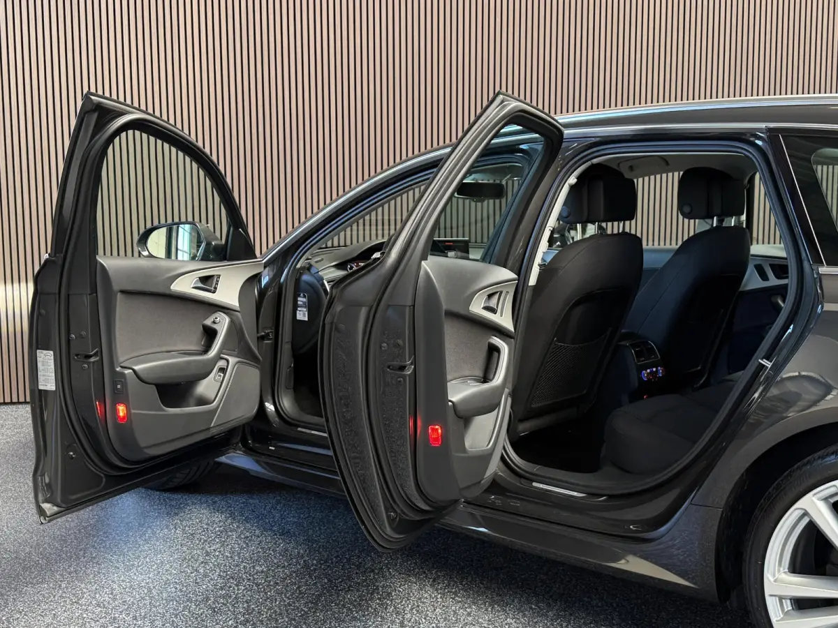 1.8 TFSI ultra Lease Edition Automaat | Dealer onderhouden | Navi