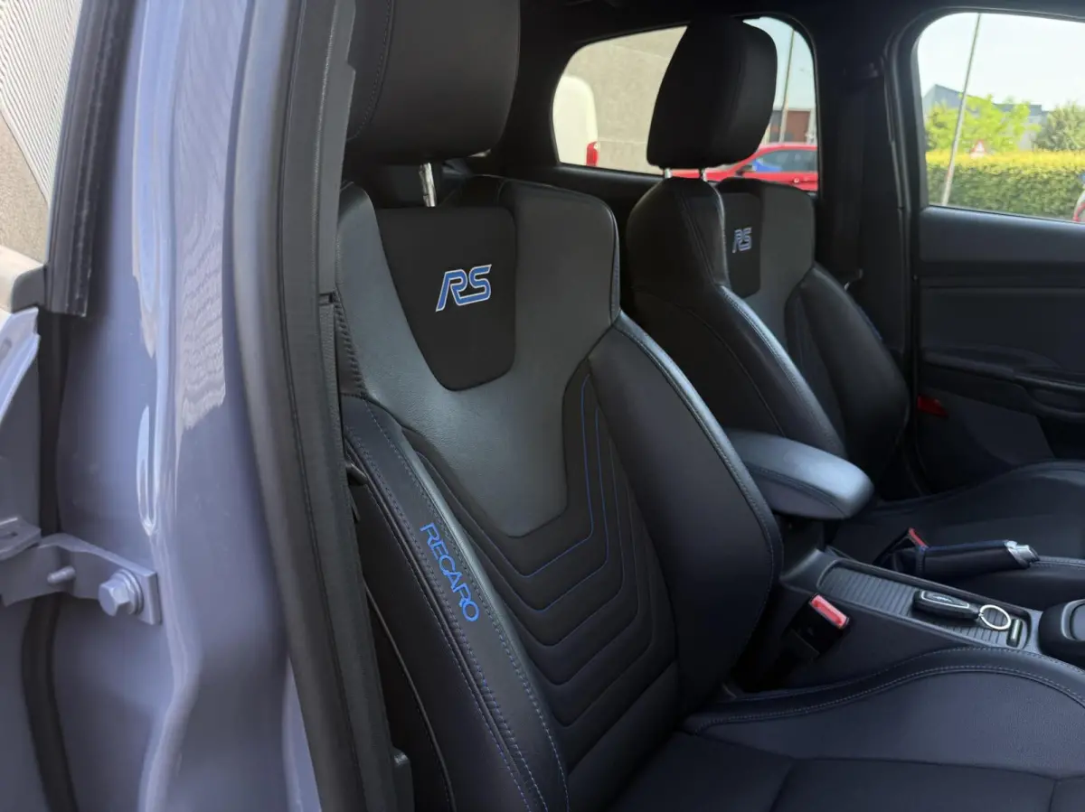 2.3 RS |KEYLESS|DAKRAAM|SONY|CARPLAY