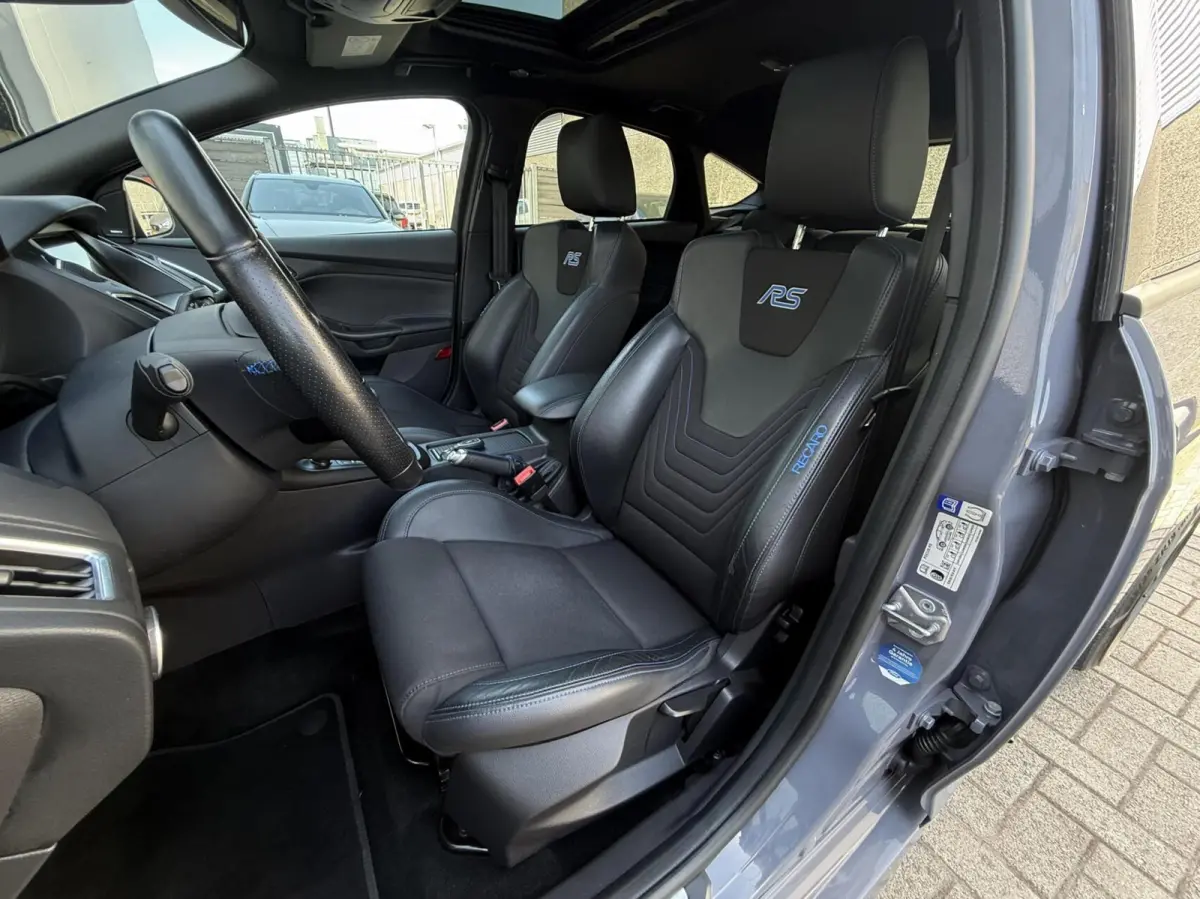 2.3 RS |KEYLESS|DAKRAAM|SONY|CARPLAY
