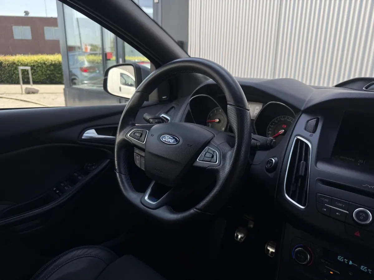 2.3 RS |KEYLESS|DAKRAAM|SONY|CARPLAY