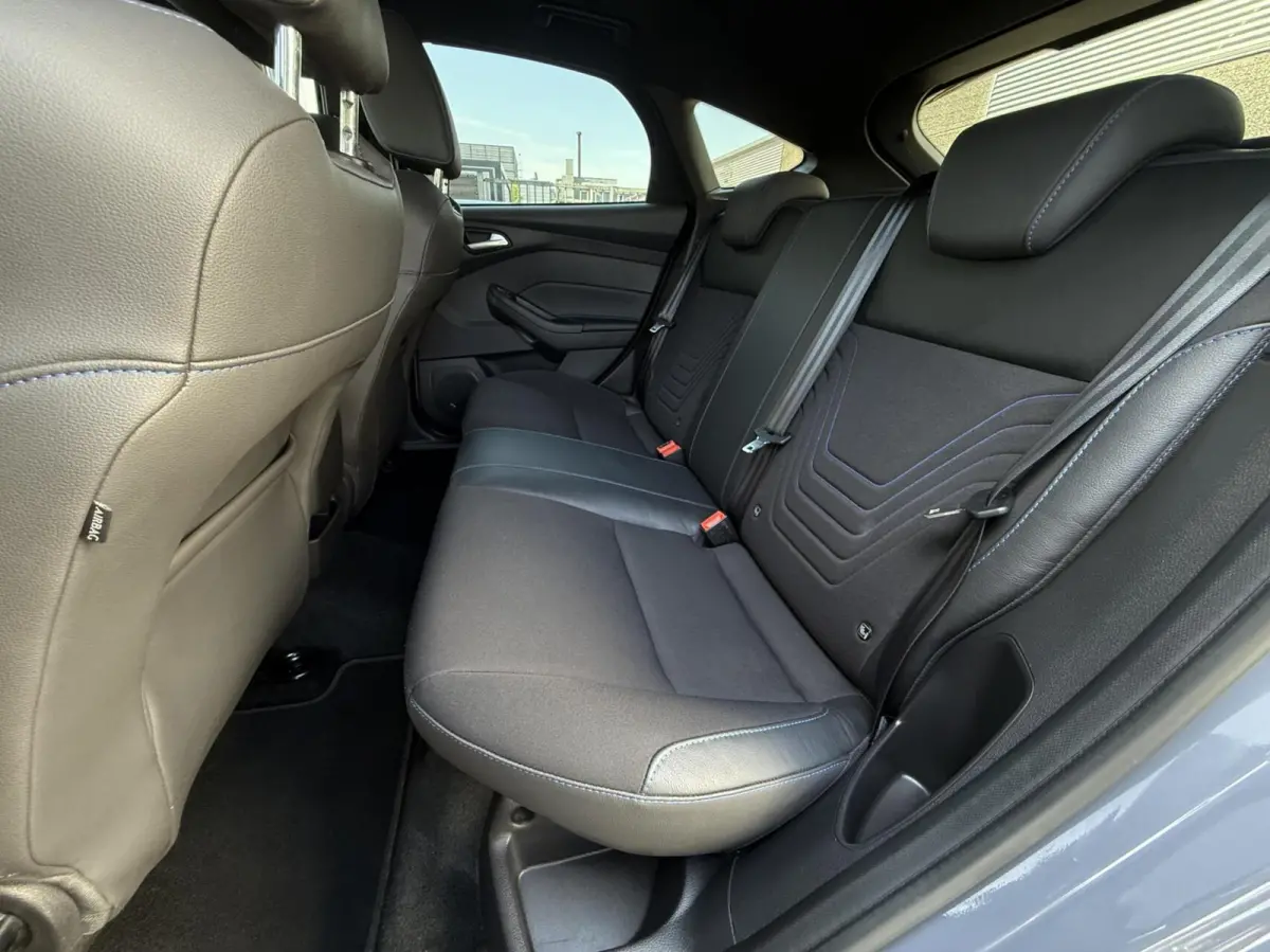 2.3 RS |KEYLESS|DAKRAAM|SONY|CARPLAY