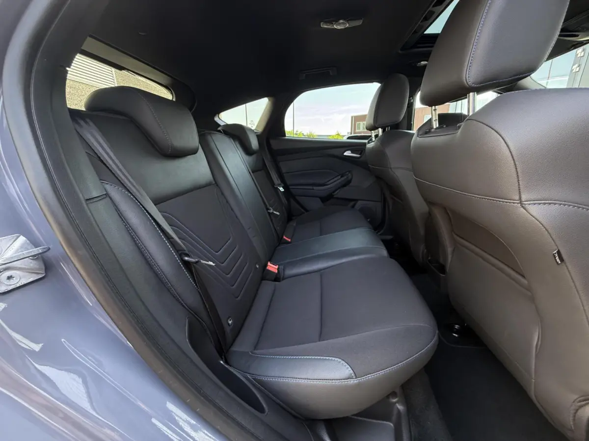 2.3 RS |KEYLESS|DAKRAAM|SONY|CARPLAY