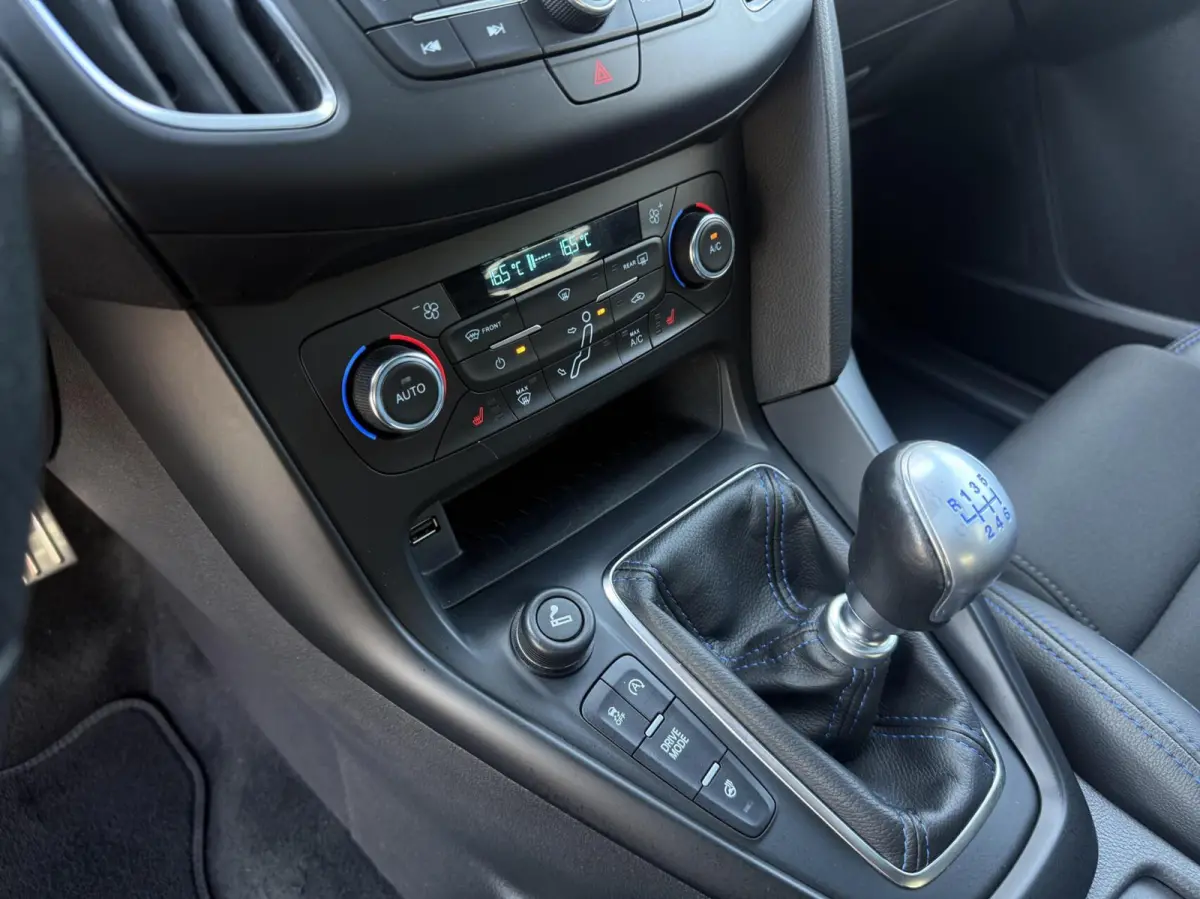 2.3 RS |KEYLESS|DAKRAAM|SONY|CARPLAY