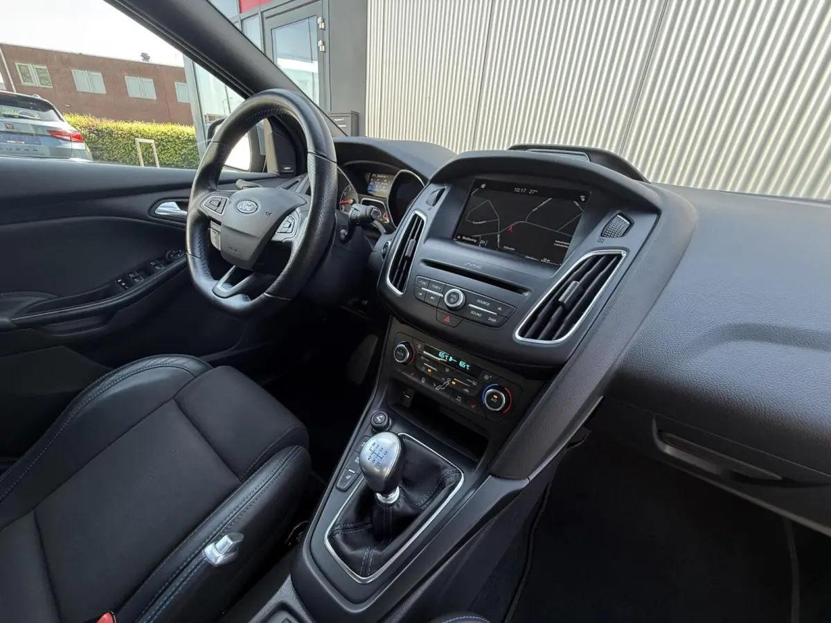 2.3 RS |KEYLESS|DAKRAAM|SONY|CARPLAY