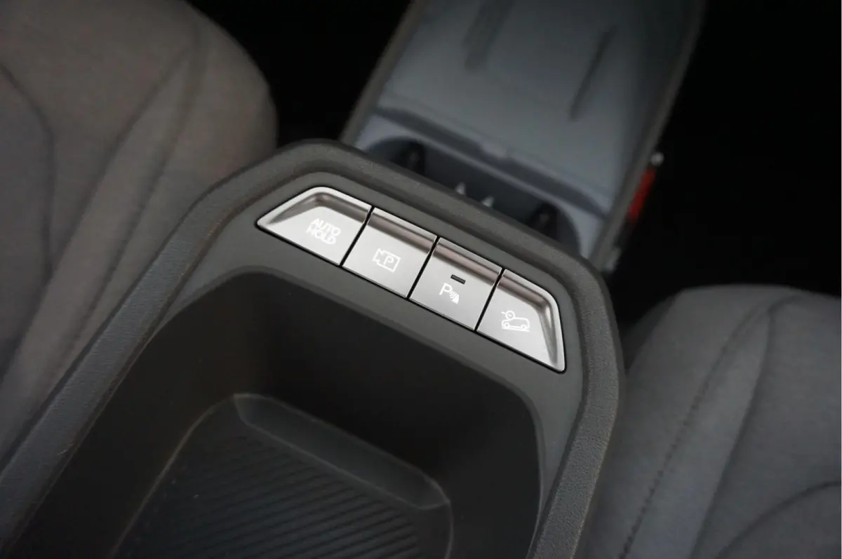 Plus 81.4 kWh | Adaptieve cruise + Lane dep | 605km WLTP | Apple Carplay | Verwarde stoelen + stuurwiel | Keyless |