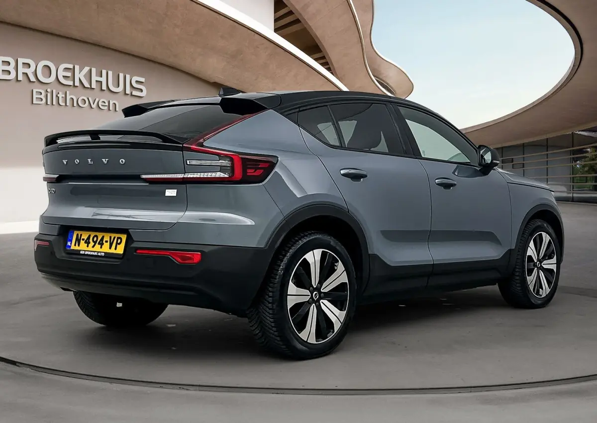 Recharge Twin Intro Edition 78 kWh | Trekhaak | PDC V+A en 360 Camera | Elektrische achterklep | AWD | Panoramadak | Alcantara Bekleding | Keyless | Extra getint glas |
