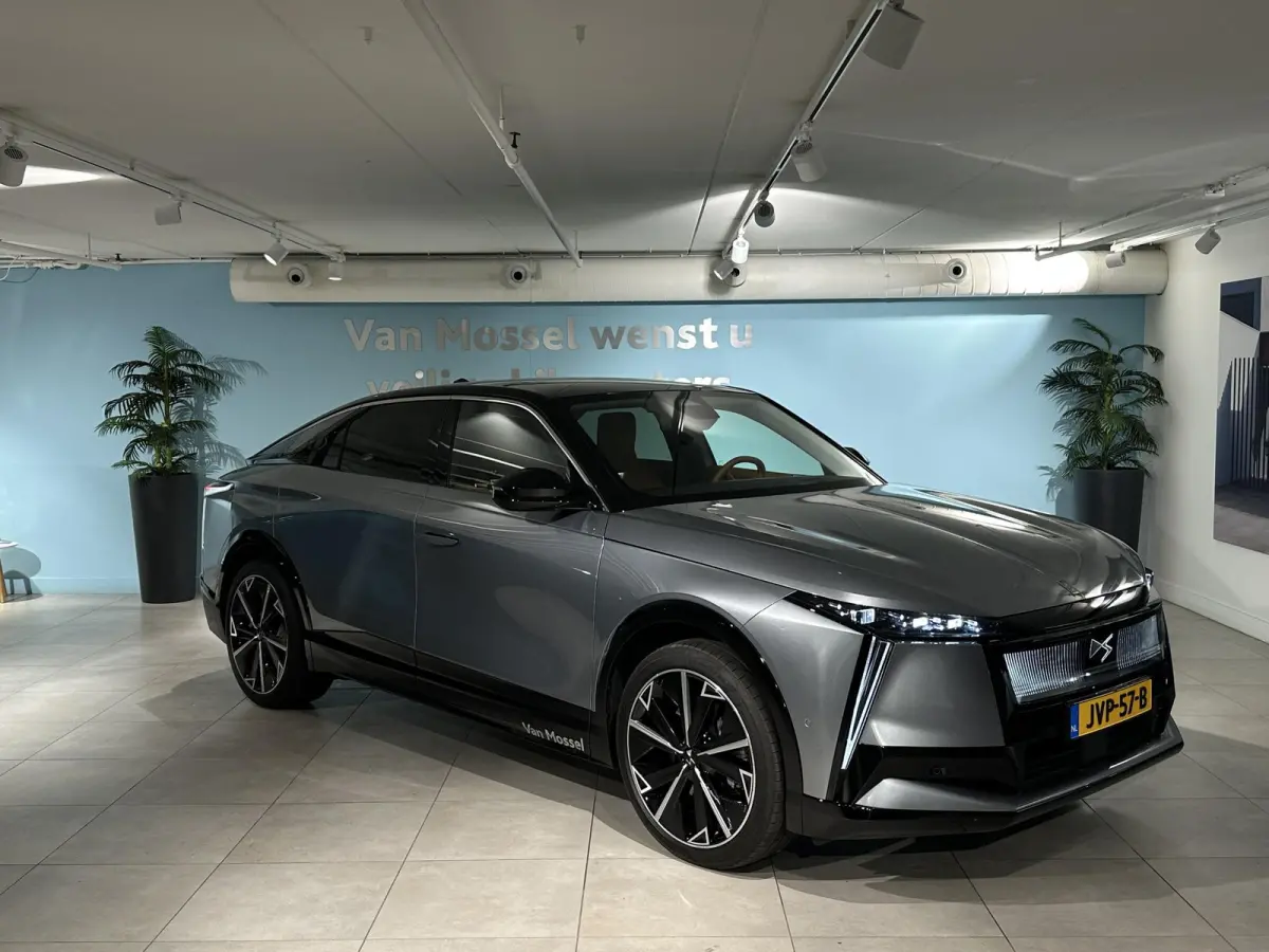 Long Range Étoile Absolute Comfort Tech 97 kWh | Massage Stoelen | Head up Display | adaptive Cruise | FOCAL HIFI