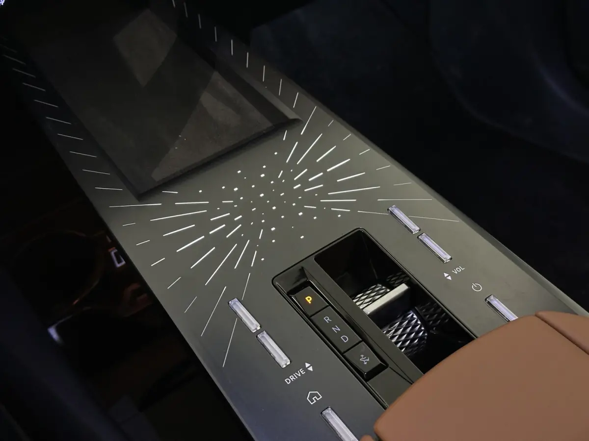 Long Range Étoile Absolute Comfort Tech 97 kWh | Massage Stoelen | Head up Display | adaptive Cruise | FOCAL HIFI