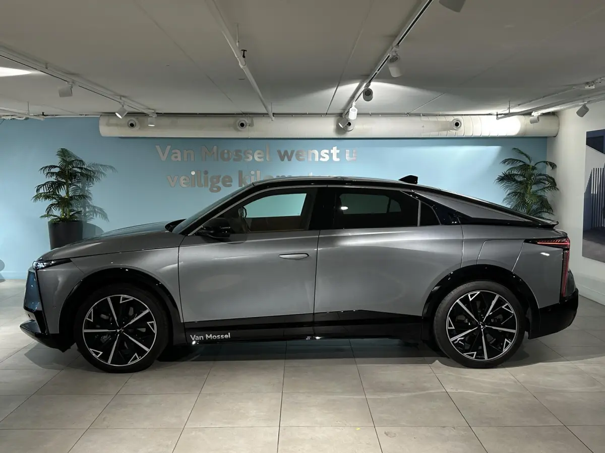 Long Range Étoile Absolute Comfort Tech 97 kWh | Massage Stoelen | Head up Display | adaptive Cruise | FOCAL HIFI