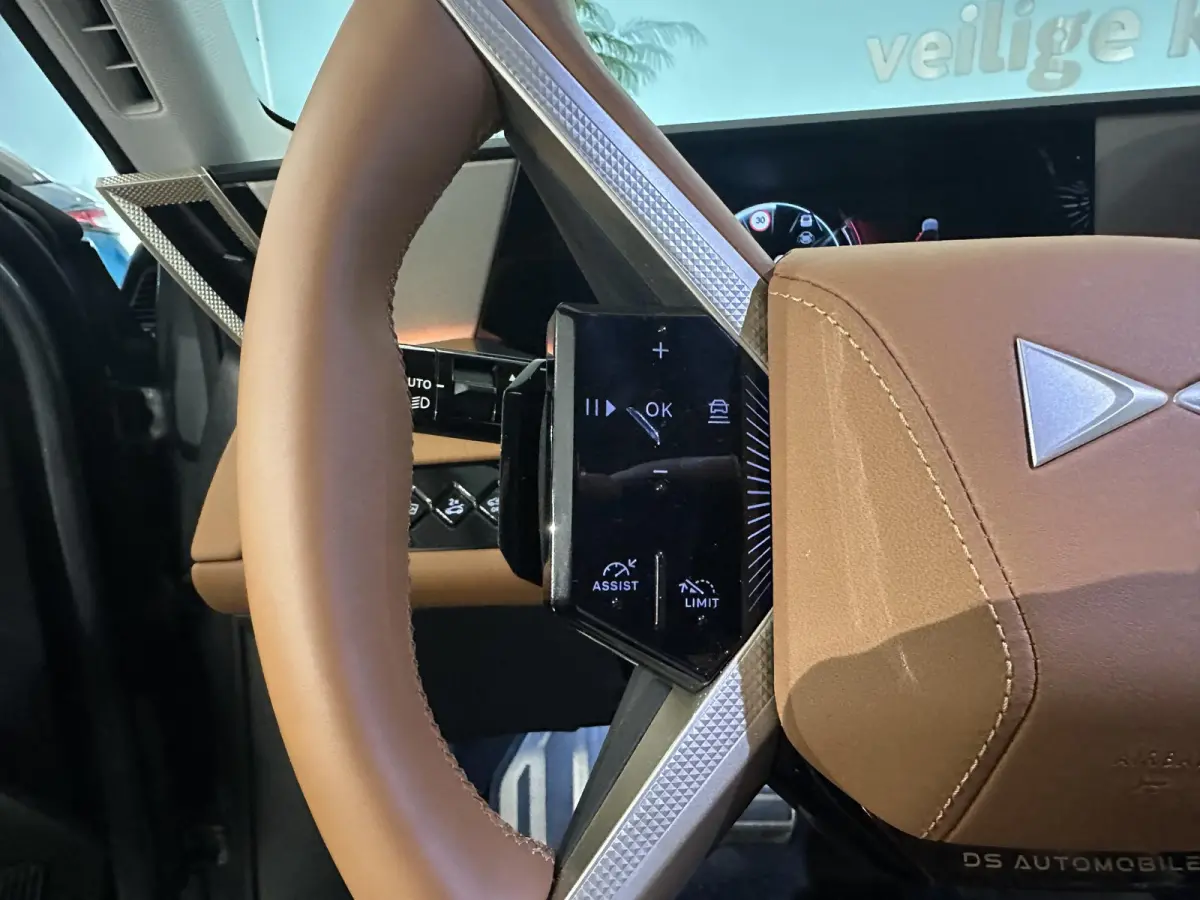 Long Range Étoile Absolute Comfort Tech 97 kWh | Massage Stoelen | Head up Display | adaptive Cruise | FOCAL HIFI