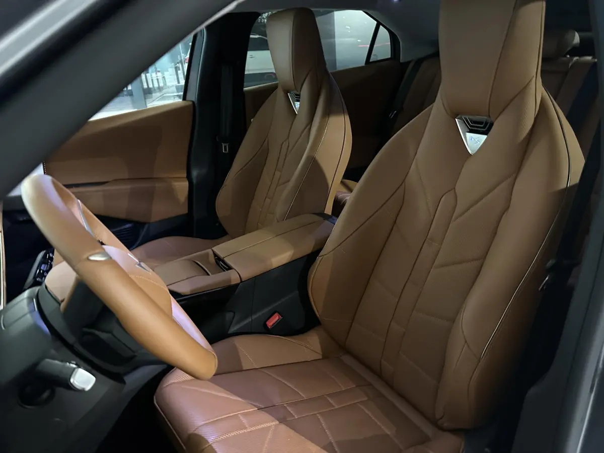 Long Range Étoile Absolute Comfort Tech 97 kWh | Massage Stoelen | Head up Display | adaptive Cruise | FOCAL HIFI