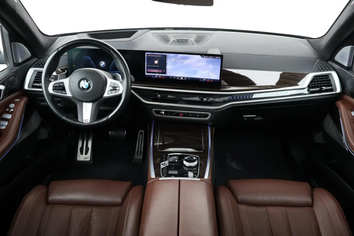 xDrive40i | M-Sport Pakket | Skylounge Pano Dak | Bowers & Wilkins | Alcantara Hemel | Driving Assistant Professional | 23'' LM |