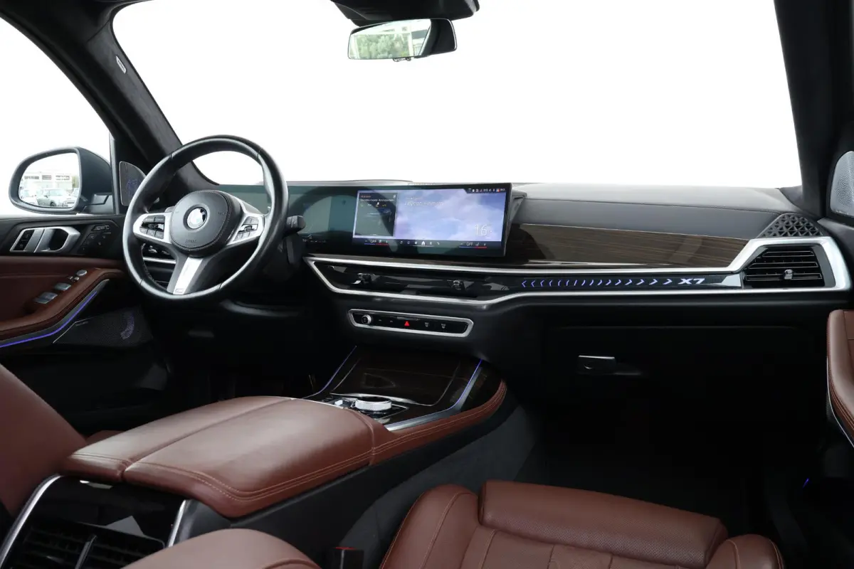 xDrive40i | M-Sport Pakket | Skylounge Pano Dak | Bowers & Wilkins | Alcantara Hemel | Driving Assistant Professional | 23'' LM |