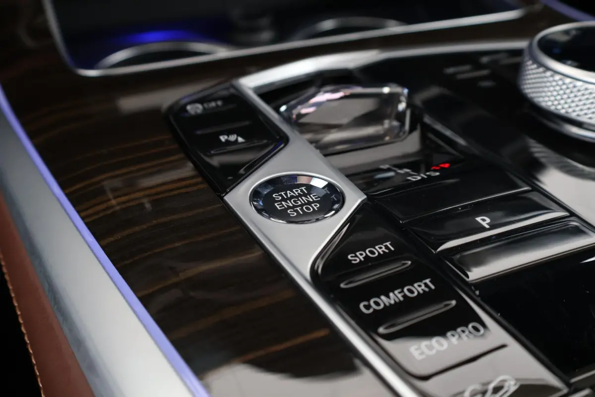 xDrive40i | M-Sport Pakket | Skylounge Pano Dak | Bowers & Wilkins | Alcantara Hemel | Driving Assistant Professional | 23'' LM |