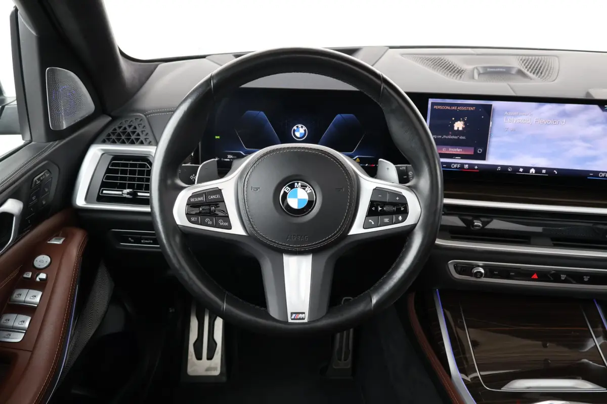 xDrive40i | M-Sport Pakket | Skylounge Pano Dak | Bowers & Wilkins | Alcantara Hemel | Driving Assistant Professional | 23'' LM |