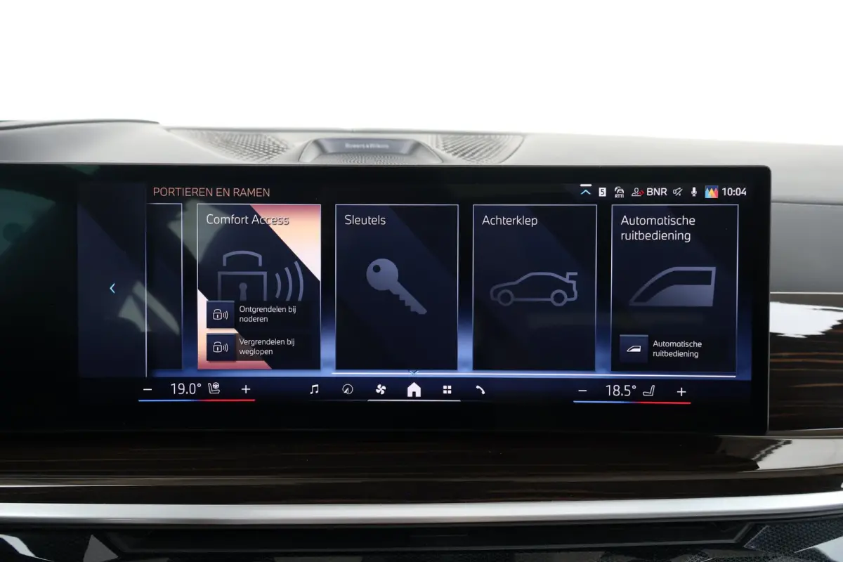 xDrive40i | M-Sport Pakket | Skylounge Pano Dak | Bowers & Wilkins | Alcantara Hemel | Driving Assistant Professional | 23'' LM |